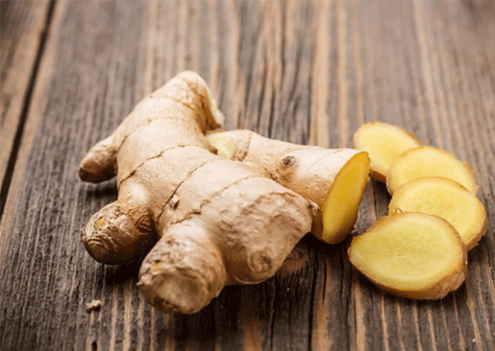 dùng gừng loại bỏ mùi tanh của cá